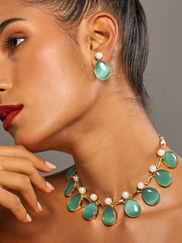 VENI - 18K Gold Plated Light Green Stone and Beaded Jewellery Set