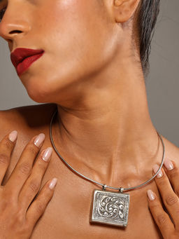 VENI - 92.5 Silver-Plated Oxidised Necklace