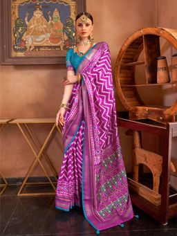 Elora - Soft Silk Chevron Pattern With Foil Printed Patola Saree (Pink)