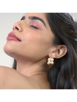 House of D'oro - Handcrafted Women Drip Drop White Earrings