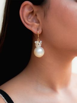 ISHKAARA - Pearl Drop Minimal White Drop Earrings