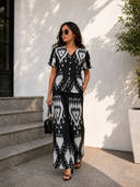Black color option, Sold out, Currently selected