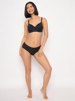 Clovia - Black Solid Padded T-Shirt Bra and Hipster Panty (Set of 2)