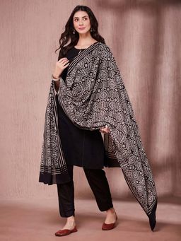 Fabindia - Black Cotton Dupatta