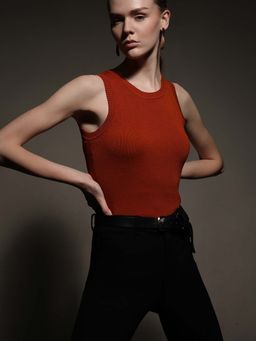 VERO MODA - Rust Solid Slim Top