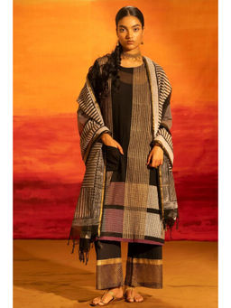 Banana Labs - Women Black Stripes Pure Cotton Kurta with Pant