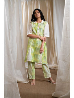Banana Labs - Women Green Stripes Cotton Kurta with Pant
