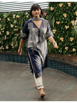 Banana Labs - Women Navy Blue Stripes Pure Cotton Kurta with Pant