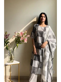 Banana Labs - Women Black Stripes Pure Cotton Kurta with Palazzo and Dupatta