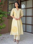 Yellow color option, Currently selected