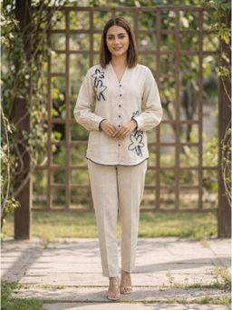 Autumnlane - Off White Solid/Plain V-Neck Straight Co ord Set