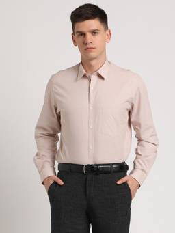 Turtle - Men Cotton Mauve Solid Regular Fit Formal Shirt