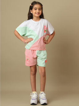 Kidsville - Official Barbie Strawberry Girls Multi-Color Relaxed Fit Co-Ord Set