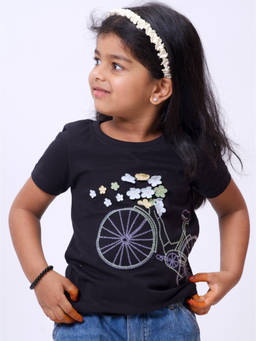 Kauma - Black Embroidered T-shirt