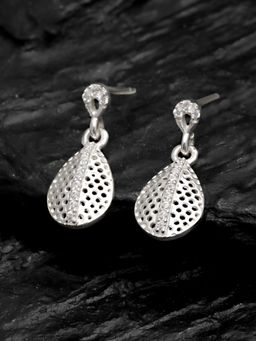 Karatcart - Kunuz 925 Sterling Silver Drop Earrings for Women