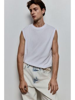 H&M - Men White Coolmax Regular Fit Vest Top