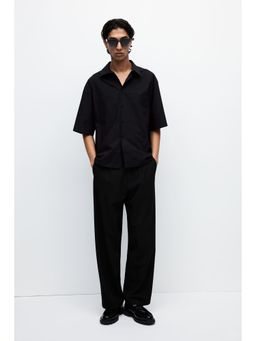 H&M - Men Black Regular Fit Short-Sleeved Shirt