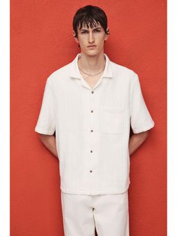 H&M - Men White Regular Fit Textu Resort Shirt