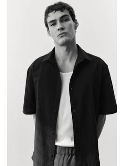 H&M - Men Black Regular Fit Textu Shirt