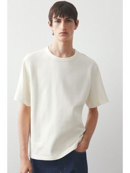 H&M - Men White Regular Fit Waffled T-Shirt