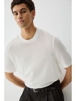 H&M - Men White Regular Fit Hole-Knit T-Shirt
