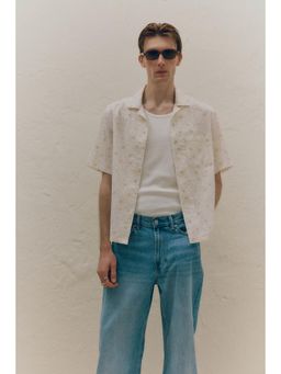 H&M - Men White Regular Fit Embroide Resort Shirt