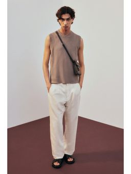 H&M - Men Beige Regular Fit Ribbed Sweater Vest