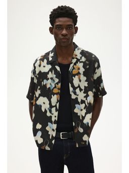 H&M - Men Black Regular Fit Patterned Resort Shirt