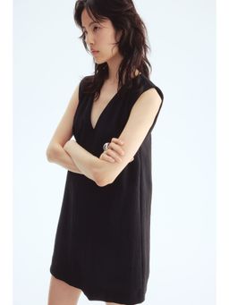 H&M - Women Black V-Neck Shift Dress