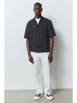 H&M - Men Black Regular Fit Short-Sleeved Shirt