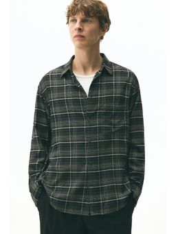 H&M - Men Green Relaxed Fit Shirt