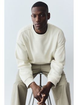 H&M - Men White Loose Fit Sweatshirt