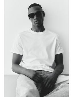 H&M - Men White Coolmax Regular Fit T-Shirt