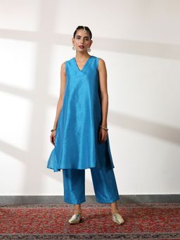 Swtantra - Teal Dupion Silk Blend Top & Pants (Set of 2)
