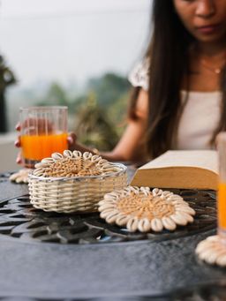 IREKA HOMES - Shell Border Coastal Jute Pack of 4 Coasters