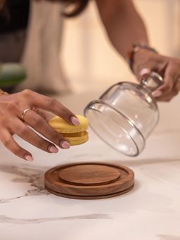 IREKA HOMES - Nibble Nest Acacia Wood Cake Stand with Glass Dome