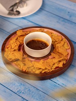 IREKA HOMES - Sakura Chip & Dip Platter