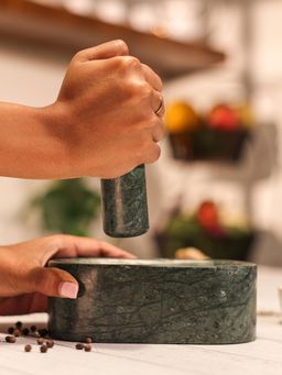 IREKA HOMES - Grinding Mortar & Pestle