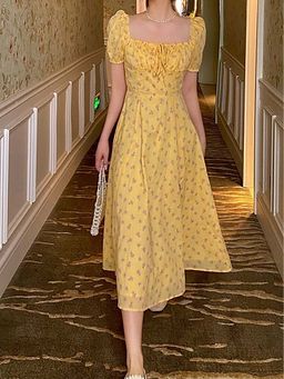 Outzidr - Yellow Square Neck Midi Vacay Dress With Puff Sleeve