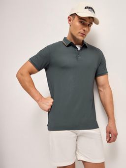 The Bear House - Green Men Solid Slim Fit Performance Polo T-Shirt