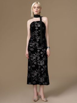 Kazo - Black Embroidered Tube Midi Dress with Stole