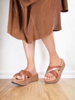 Monrow - Juliet Tan Platform Heels