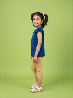 KiddoPanti - Girls Make Your magic Printed Half Sleeve T-Shirt and Capri