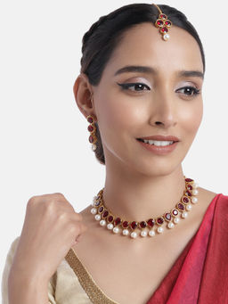 Peora - Maroon Kundan Pearl Choker Necklace Earring Maang Tikka Set for Women