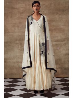 RISHI & VIBHUTI - Bettercup Angarkha Kurta & Dupatta Ivory (Set of 2)