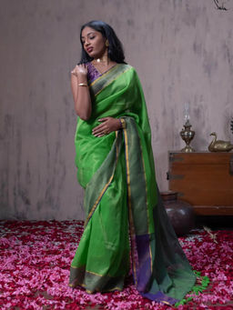 Suta - Green Mul Cotton Zari saree