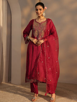 Libas - Maroon Embroidered Three Fourth Sleeves Kurta Pant & Dupatta