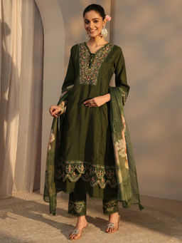 Libas - Green Embroidered Three Fourth Sleeves Kurta Pant & Dupatta