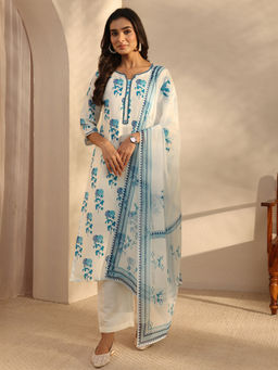 Libas - White Floral Three Fourth Sleeves Kurta Pant & Dupatta