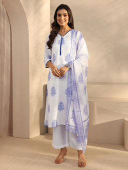 Libas - White Paisley Three Fourth Sleeves Kurta Pant & Dupatta